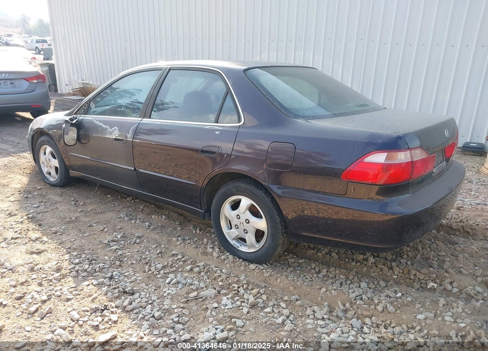 1998 HONDA ACCORD EX VIN: 1HGCG6674WA031336