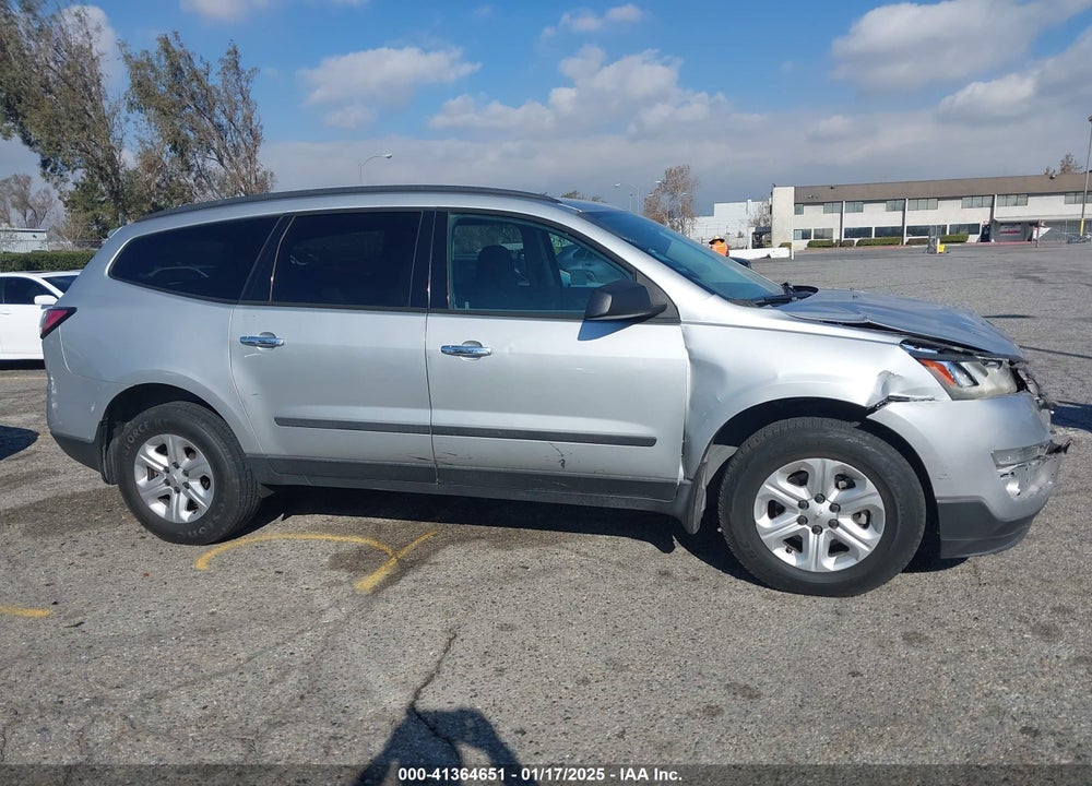 2015 CHEVROLET TRAVERSE LS VIN: 1GNKRFED3FJ388588