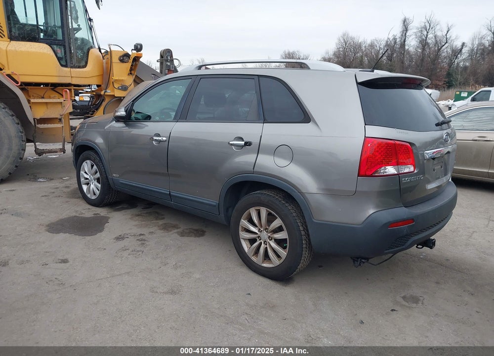 2011 KIA SORENTO EX V6 VIN: 5XYKUDA22BG057835