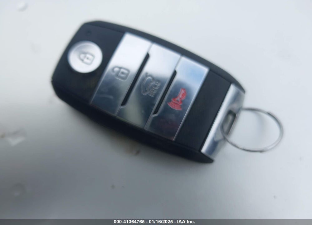 2016 KIA SORENTO 2.0T EX VIN: 5XYPHDA1XGG050964