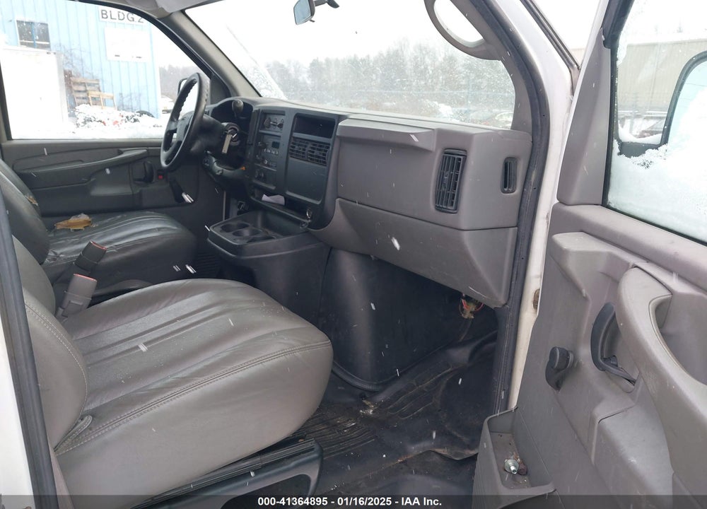 2005 GMC SAVANA G3500 VIN: 1GTHG35UX51164143