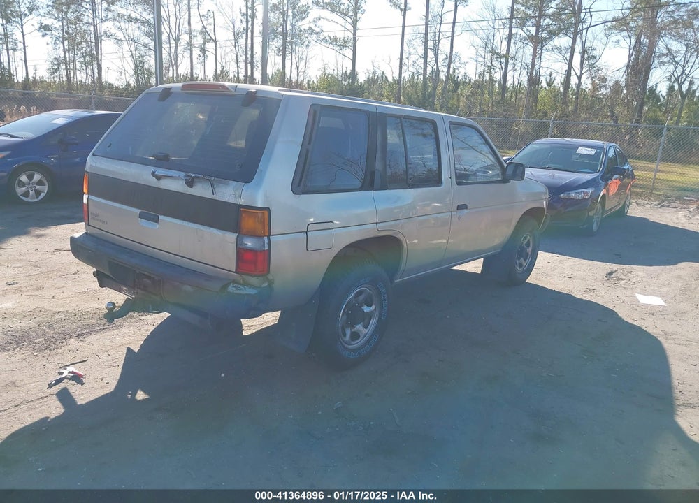 1994 NISSAN PATHFINDER XE VIN: JN8HD17S5RW200682