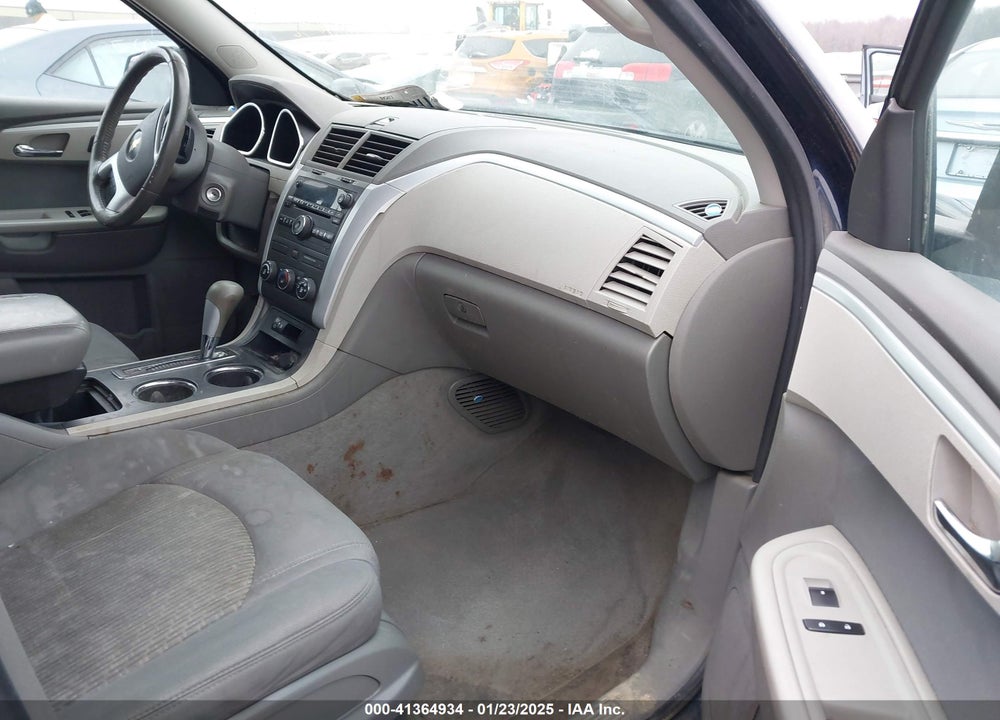 2010 CHEVROLET TRAVERSE LS VIN: 1GNLVEED6AS106800