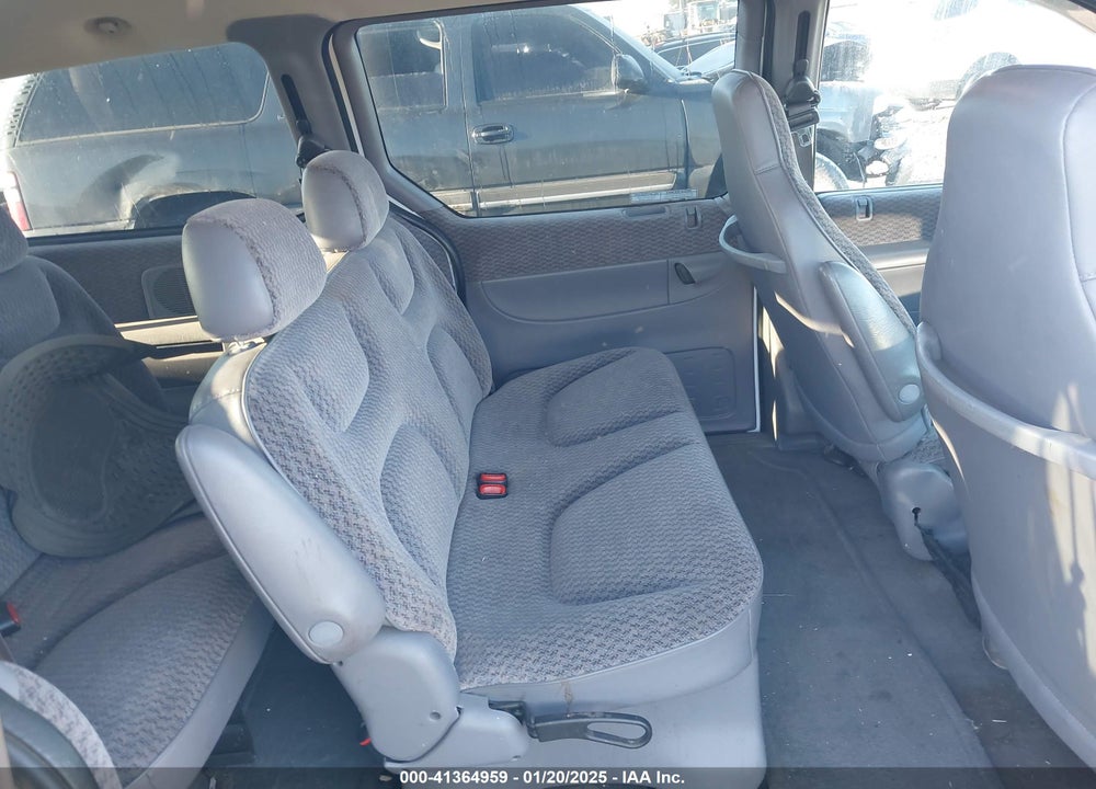 2000 CHRYSLER GRAND VOYAGER SE VIN: 2C4GJ44R7YR771200