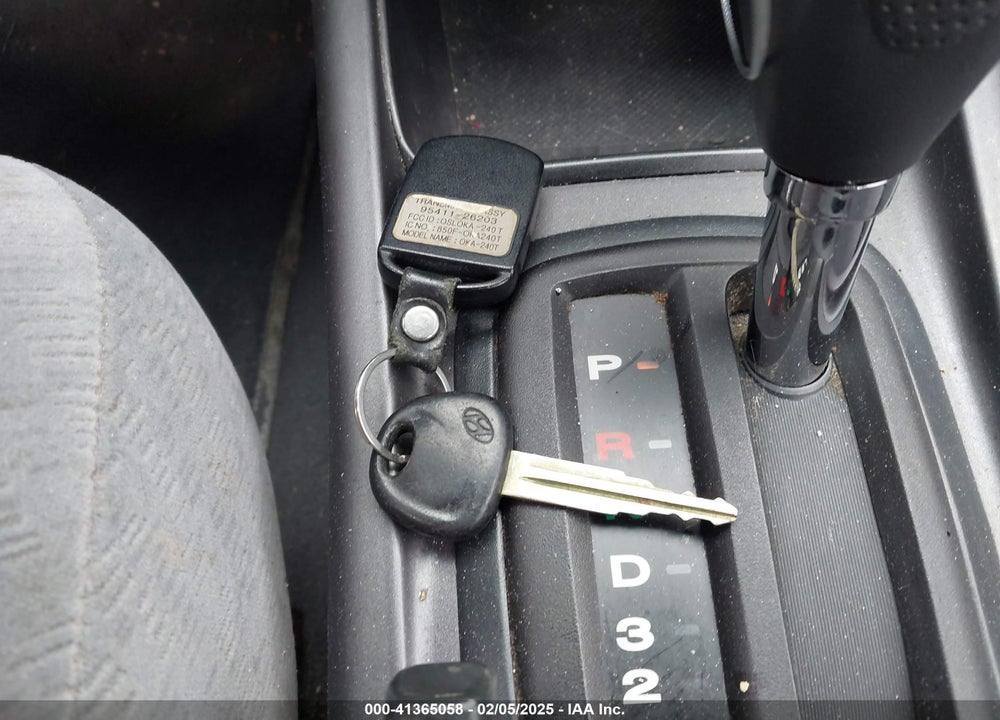 2006 HYUNDAI ELANTRA GLS/LIMITED VIN: KMHDN46D46U352029