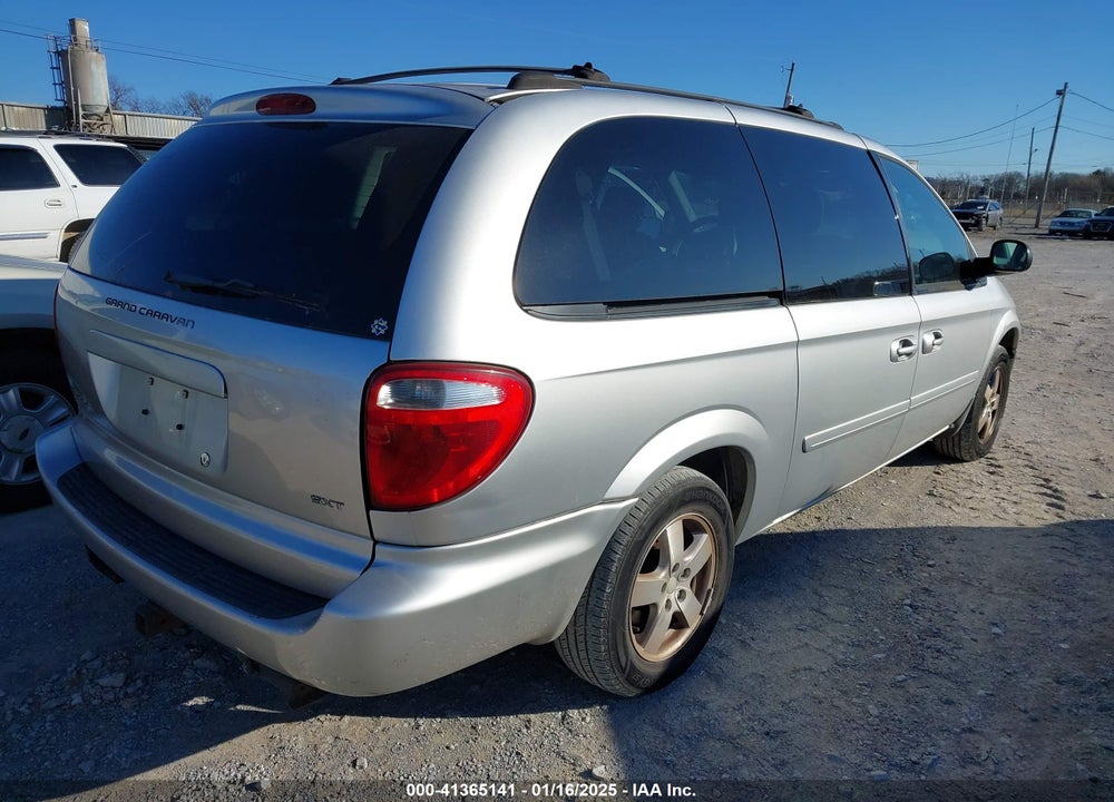 2005 DODGE GRAND CARAVAN SXT VIN: 2D4GP44L95R288168