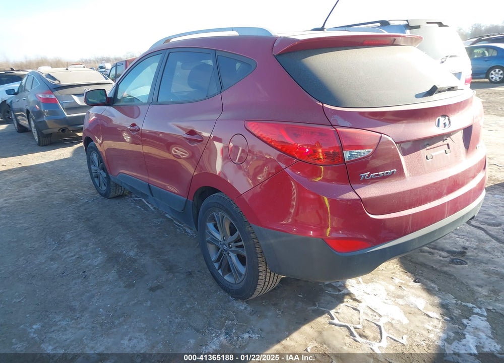 2015 HYUNDAI TUCSON SE VIN: KM8JUCAG6FU102549
