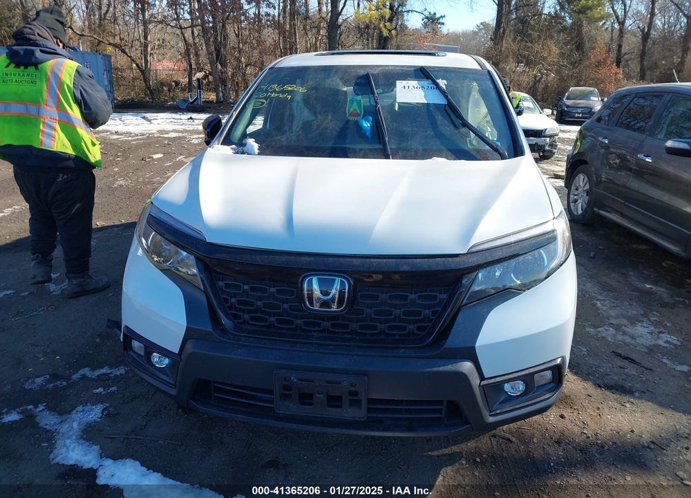 2020 HONDA PASSPORT AWD EX-L VIN: 5FNYF8H52LB020692