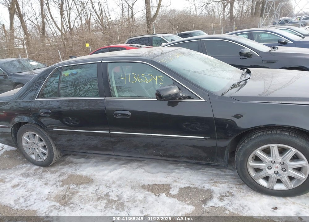 2011 CADILLAC DTS PREMIUM COLLECTION VIN: 1G6KH5E66BU123957