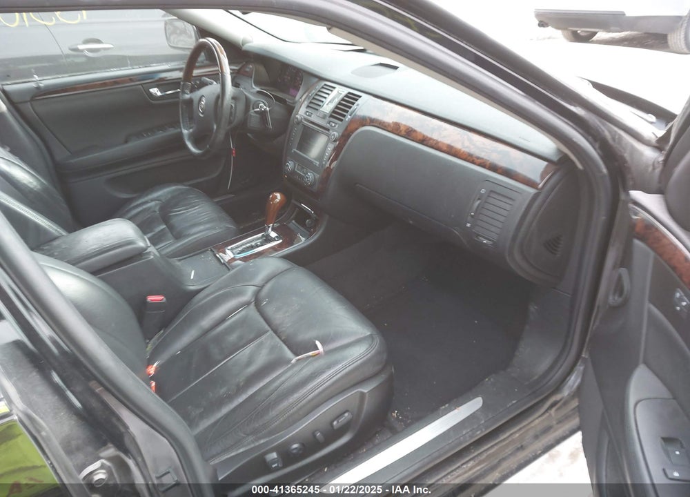 2011 CADILLAC DTS PREMIUM COLLECTION VIN: 1G6KH5E66BU123957