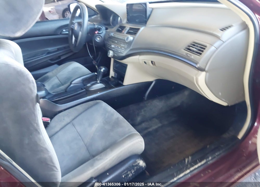 2008 HONDA ACCORD VIN: 1HGCP26428A019249
