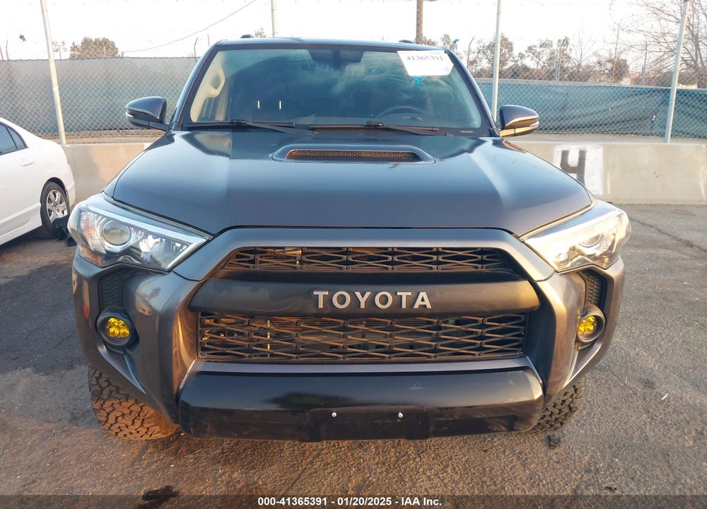2018 TOYOTA 4RUNNER TRD OFF ROAD PREMIUM VIN: JTEBU5JR4J5528003