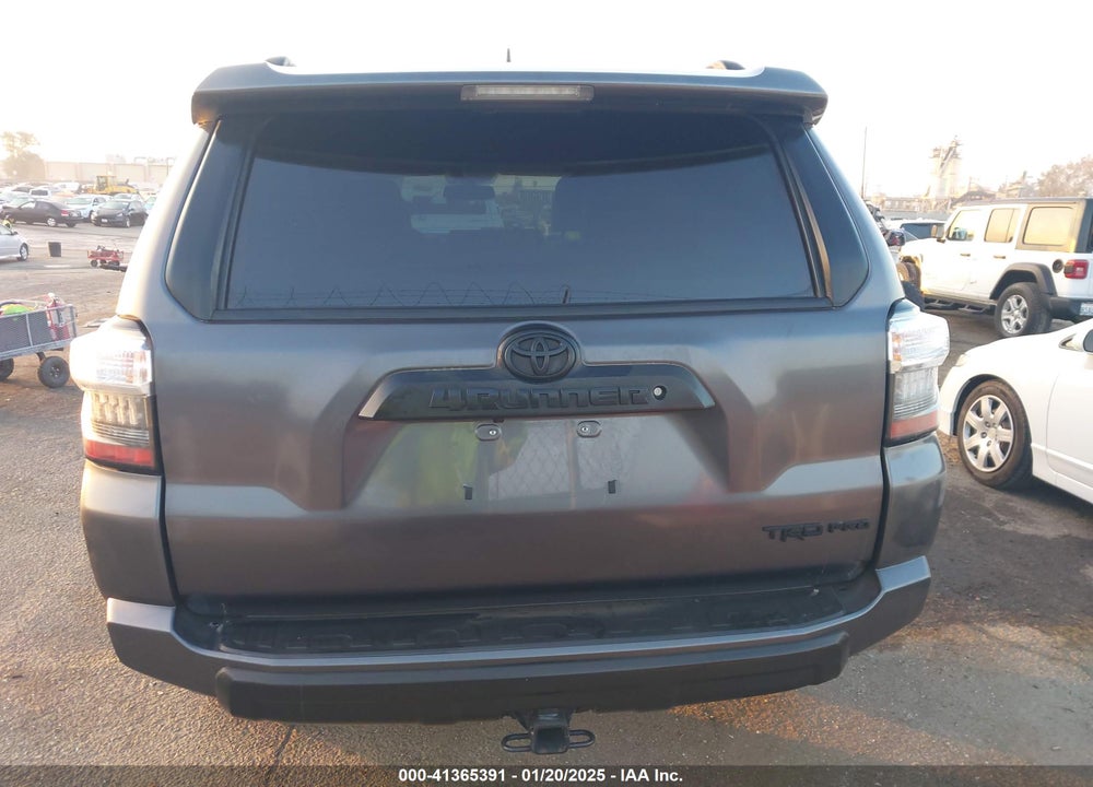 2018 TOYOTA 4RUNNER TRD OFF ROAD PREMIUM VIN: JTEBU5JR4J5528003