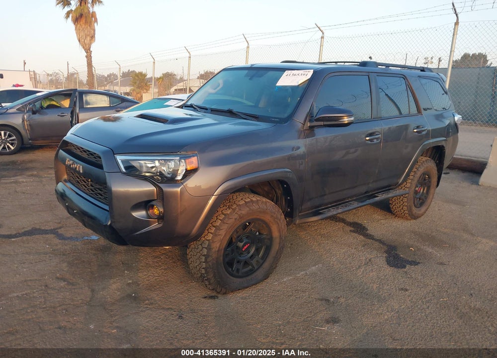 2018 TOYOTA 4RUNNER TRD OFF ROAD PREMIUM VIN: JTEBU5JR4J5528003