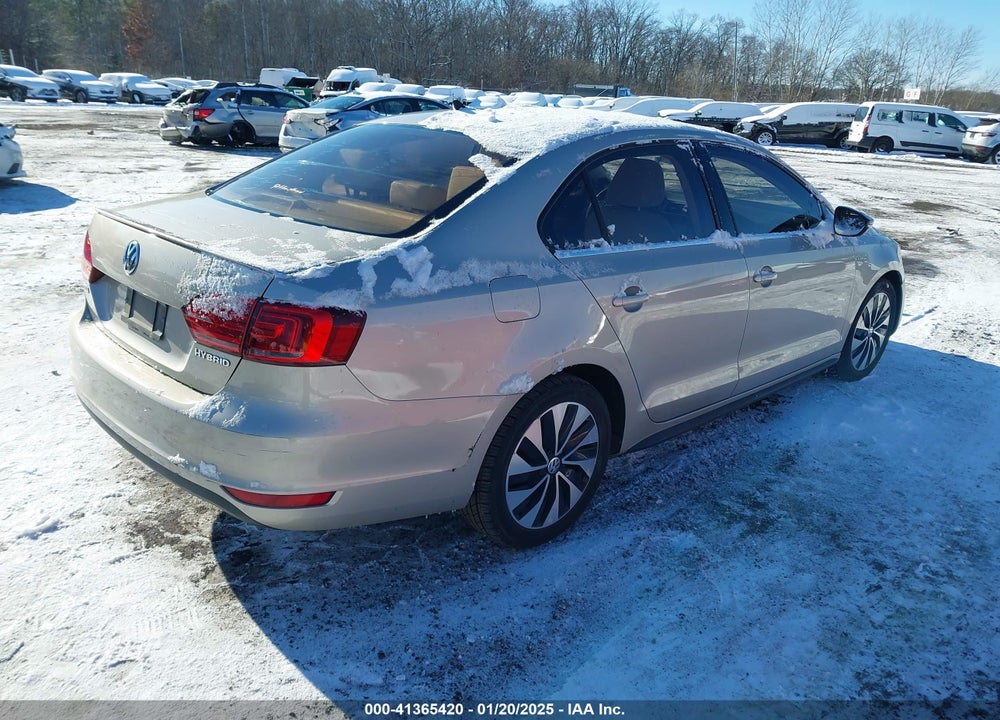 2014 VOLKSWAGEN JETTA HYBRID SEL PREMIUM VIN: 3VW637AJ7EM217600