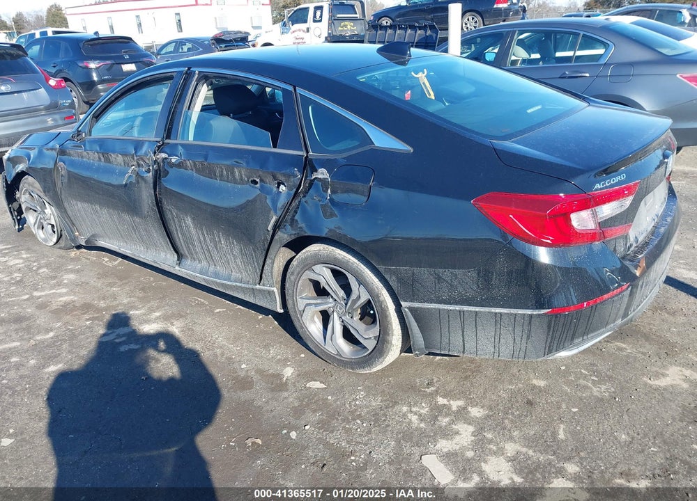 2018 HONDA ACCORD VIN: 1HGCV1F42JA211048