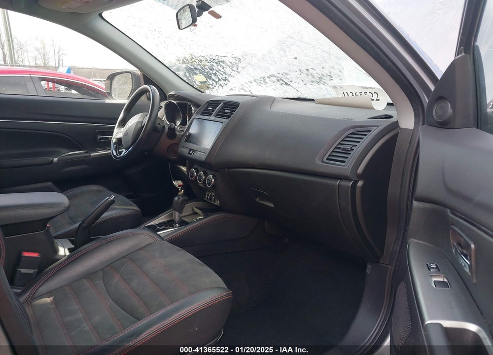 2018 MITSUBISHI OUTLANDER SPORT 2.4 SE VIN: JA4AR3AWXJU013681