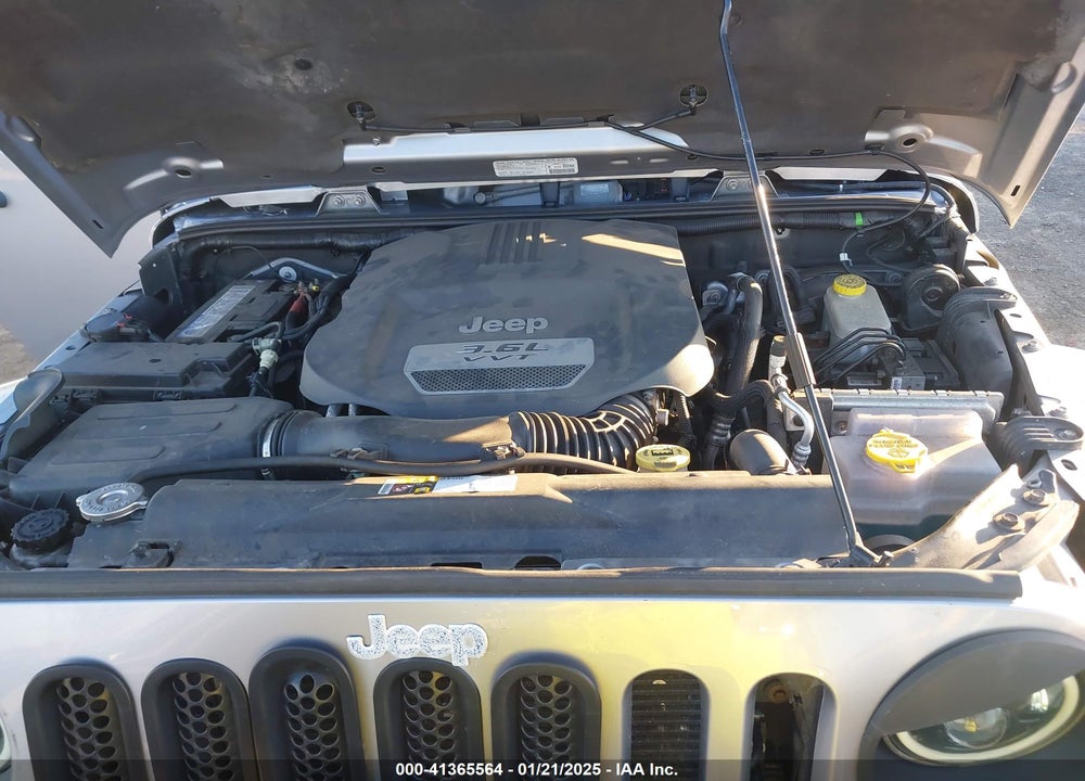 2013 JEEP WRANGLER UNLIMITED SAHARA VIN: 1C4BJWEG1DL560841