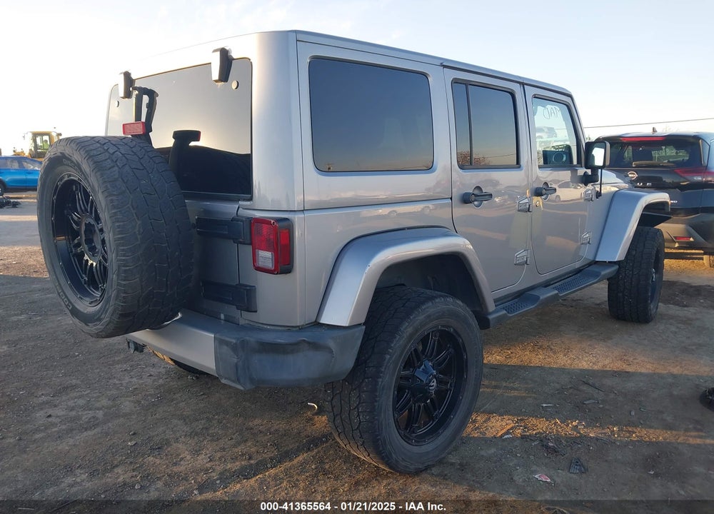 2013 JEEP WRANGLER UNLIMITED SAHARA VIN: 1C4BJWEG1DL560841
