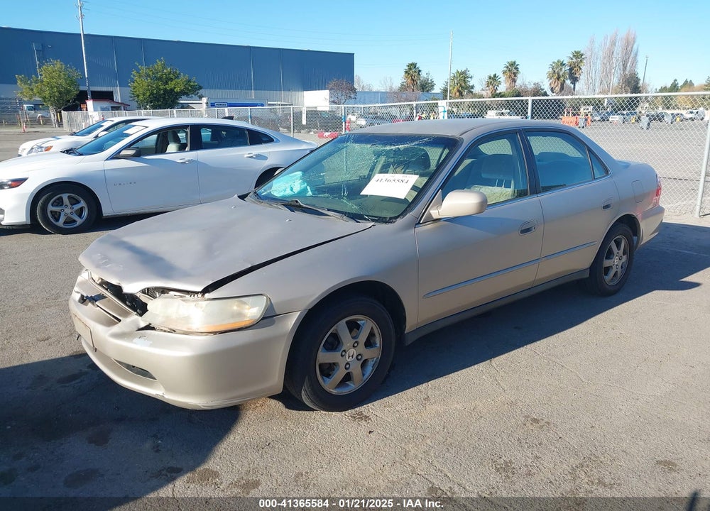 2000 HONDA ACCORD 2.3 SE VIN: JHMCG6698YC022676