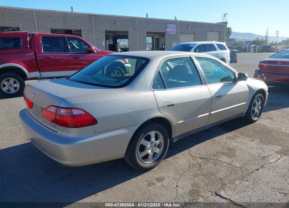 2000 HONDA ACCORD 2.3 SE VIN: JHMCG6698YC022676