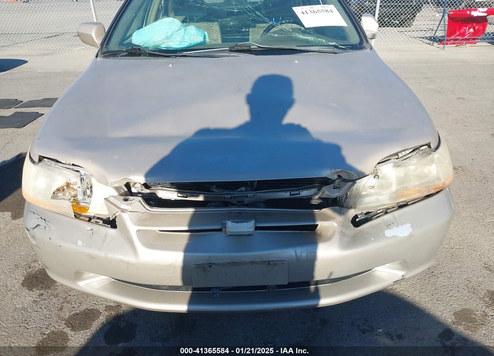 2000 HONDA ACCORD 2.3 SE VIN: JHMCG6698YC022676