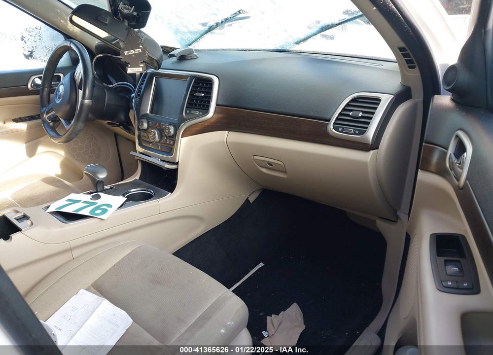 2015 JEEP GRAND CHEROKEE VIN: 1C4RJFAG7FC895738