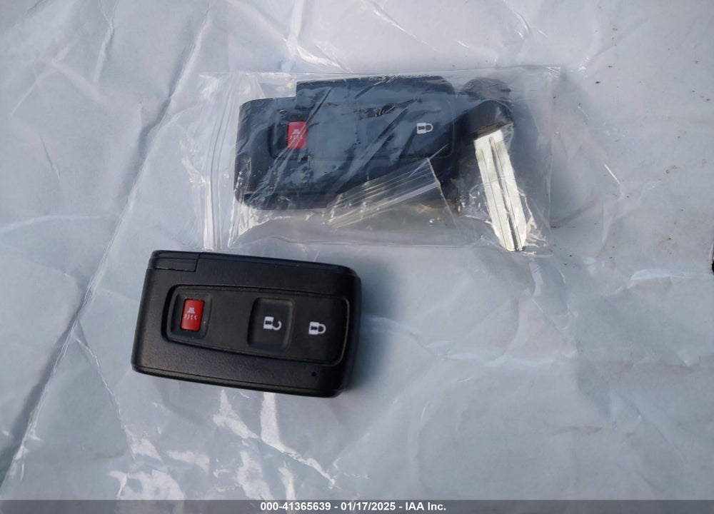 2006 TOYOTA PRIUS VIN: JTDKB20U563196641