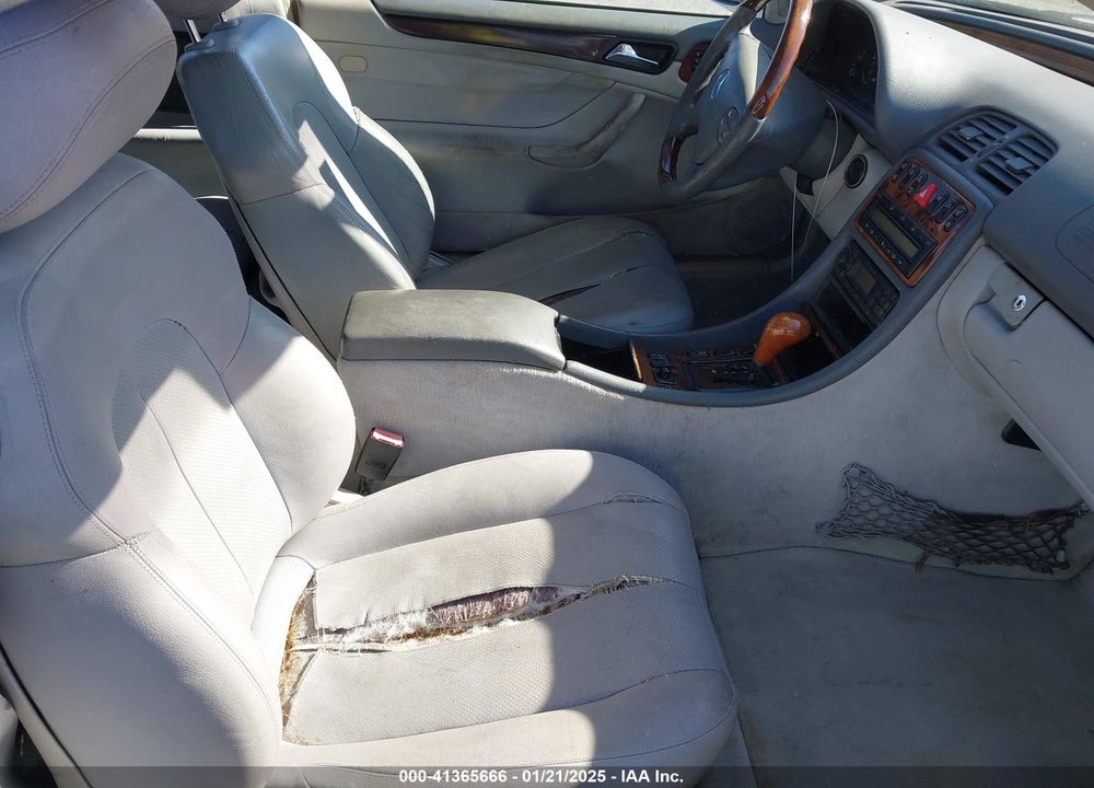 2003 MERCEDES-BENZ CLK 320 VIN: WDBLK65GX3T141076