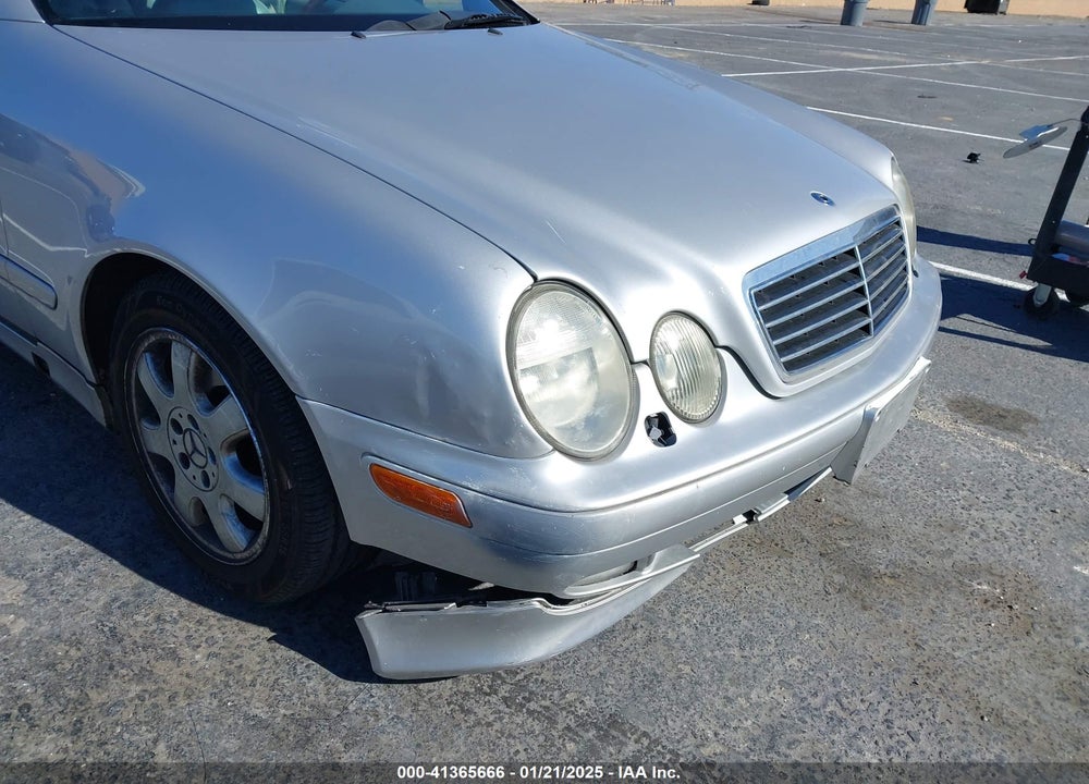 2003 MERCEDES-BENZ CLK 320 VIN: WDBLK65GX3T141076