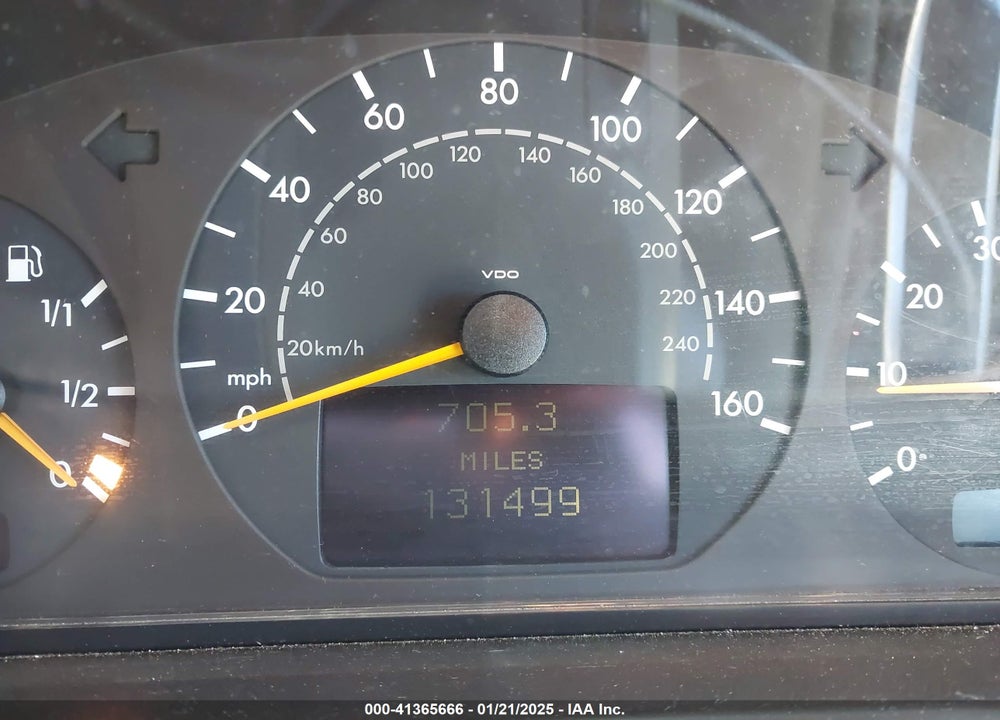 2003 MERCEDES-BENZ CLK 320 VIN: WDBLK65GX3T141076