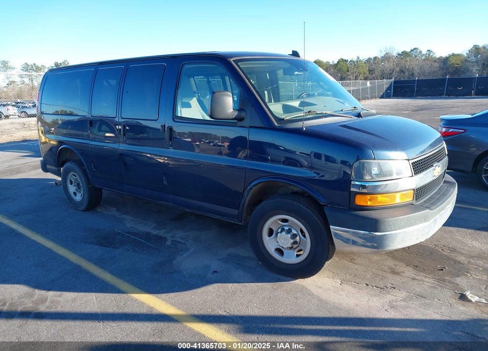 2020 CHEVROLET EXPRESS PASSENGER RWD 3500 REGULAR WHEELBASE LT VIN: 1GAZGMFG4L1178421