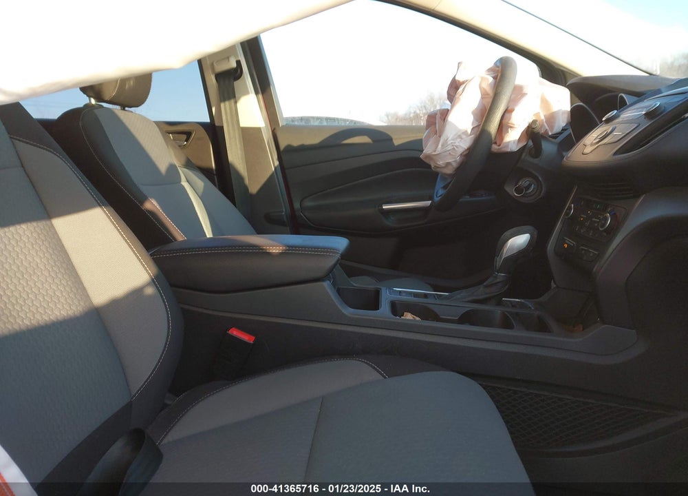 2018 FORD ESCAPE SE VIN: 1FMCU9GD2JUA39208