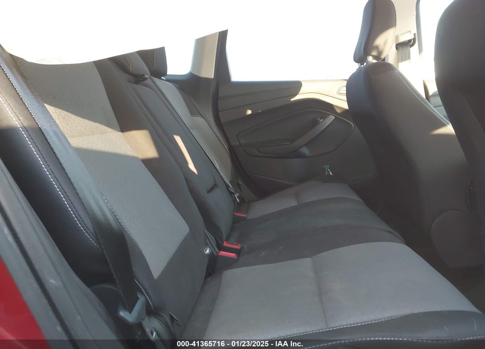 2018 FORD ESCAPE SE VIN: 1FMCU9GD2JUA39208