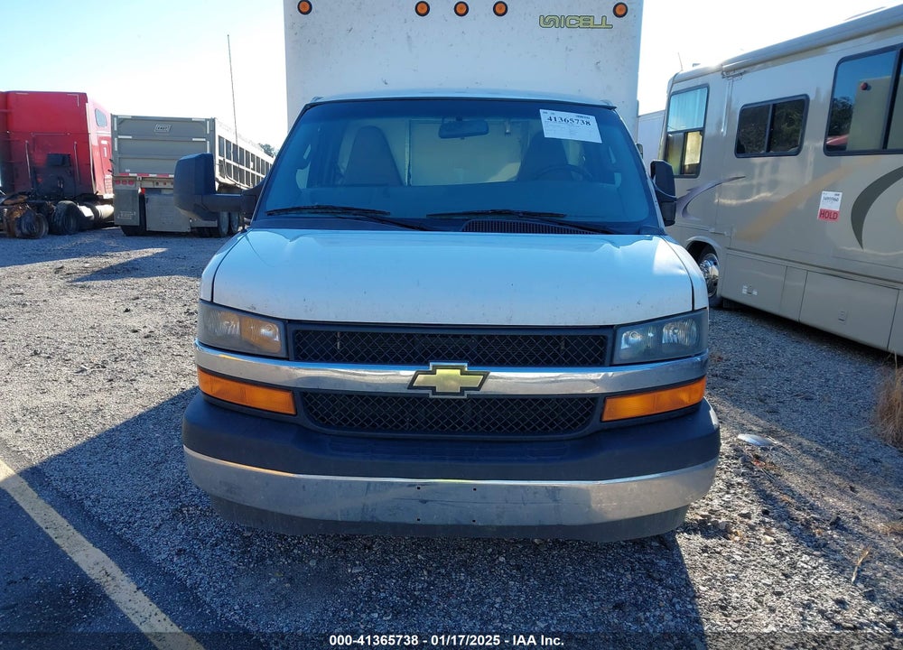 2018 CHEVROLET EXPRESS CUTAWAY WORK VAN VIN: 1GB0GSFG0J1169009