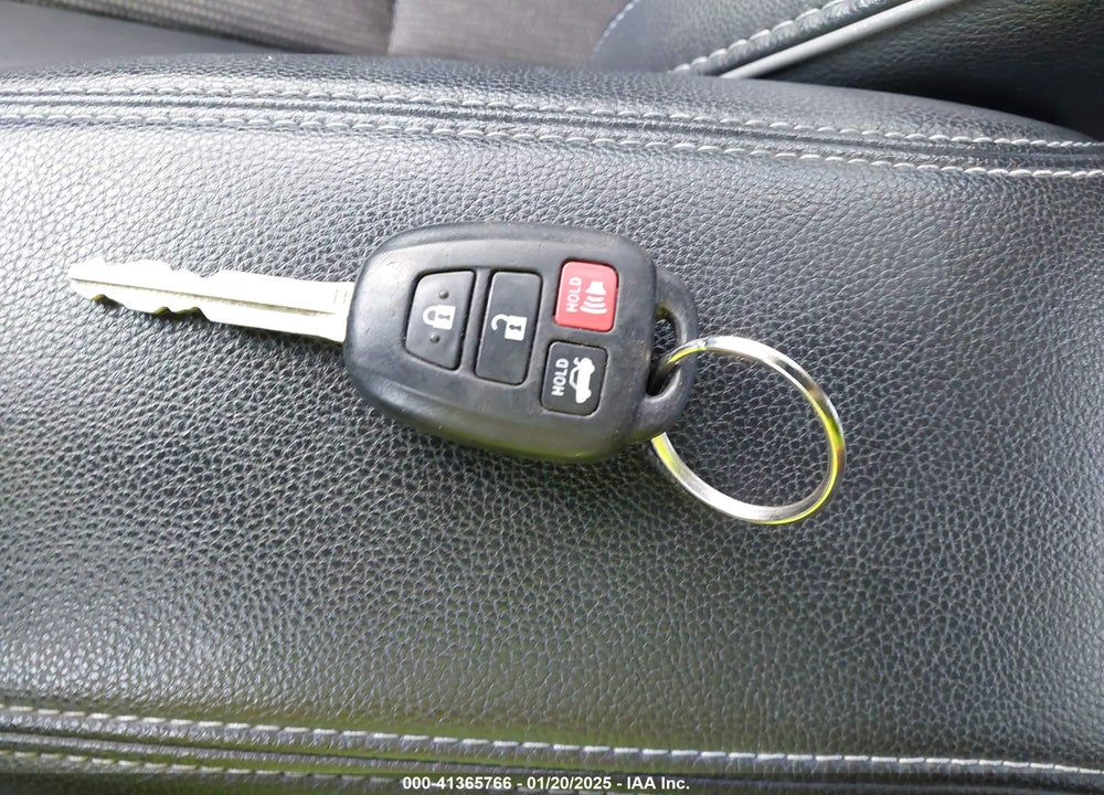 2014 TOYOTA COROLLA VIN: 2T1BURHE3EC123290