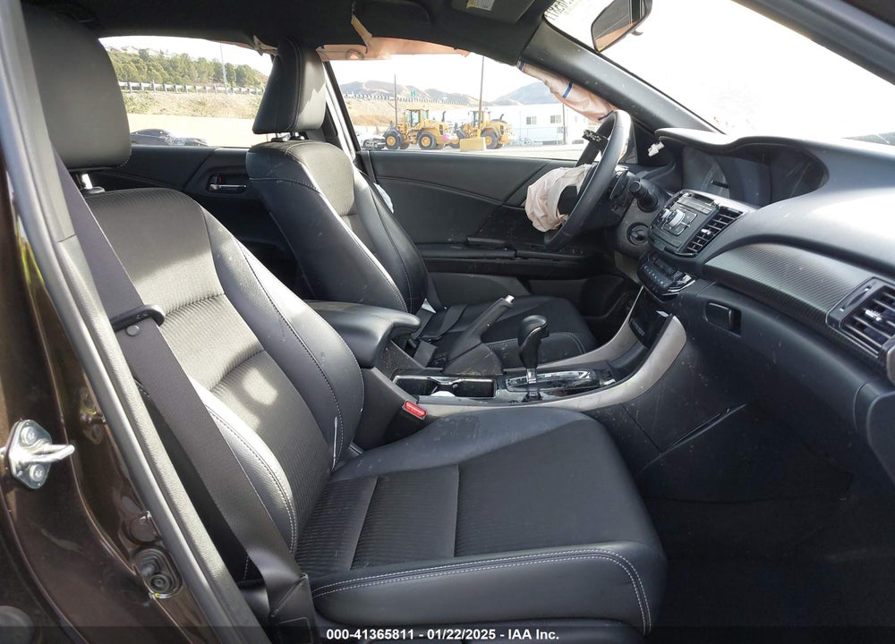 2016 HONDA ACCORD VIN: 1HGCR2F66GA157967