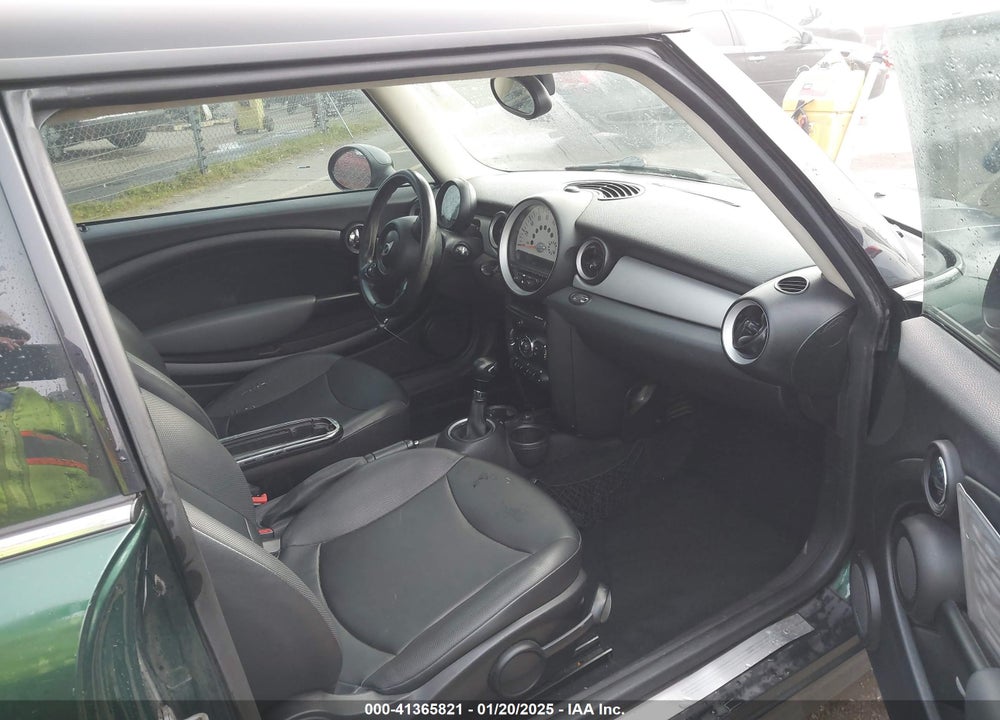 2012 MINI COOPER VIN: WMWSU3C53CT542862