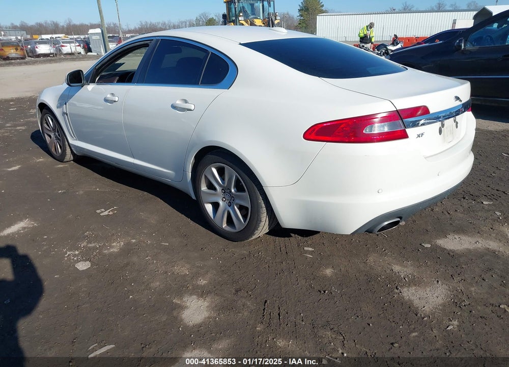 2009 JAGUAR XF LUXURY VIN: SAJWA05B39HR28869