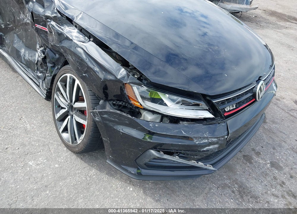 2018 VOLKSWAGEN JETTA VIN: 3VW4T7AJXJM203692