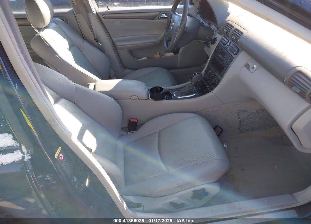 2004 MERCEDES-BENZ C 230 KOMPRESSOR SPORT/SPORT VIN: WDBRF40JX4A542596