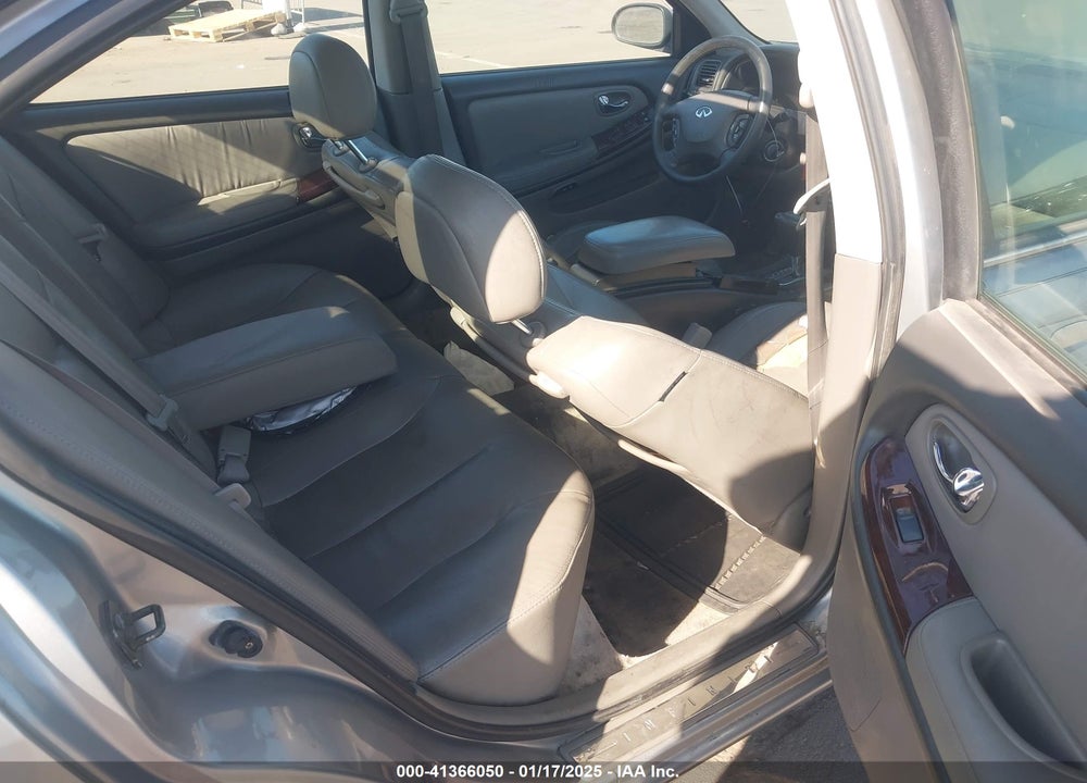 2001 INFINITI I30 LUXURY VIN: JNKCA31A41T009026