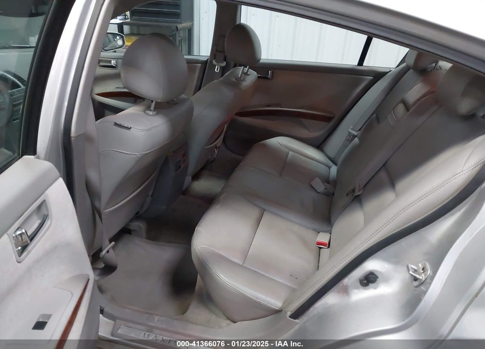 2005 NISSAN MAXIMA 3.5 SL VIN: 1N4BA41E75C828243