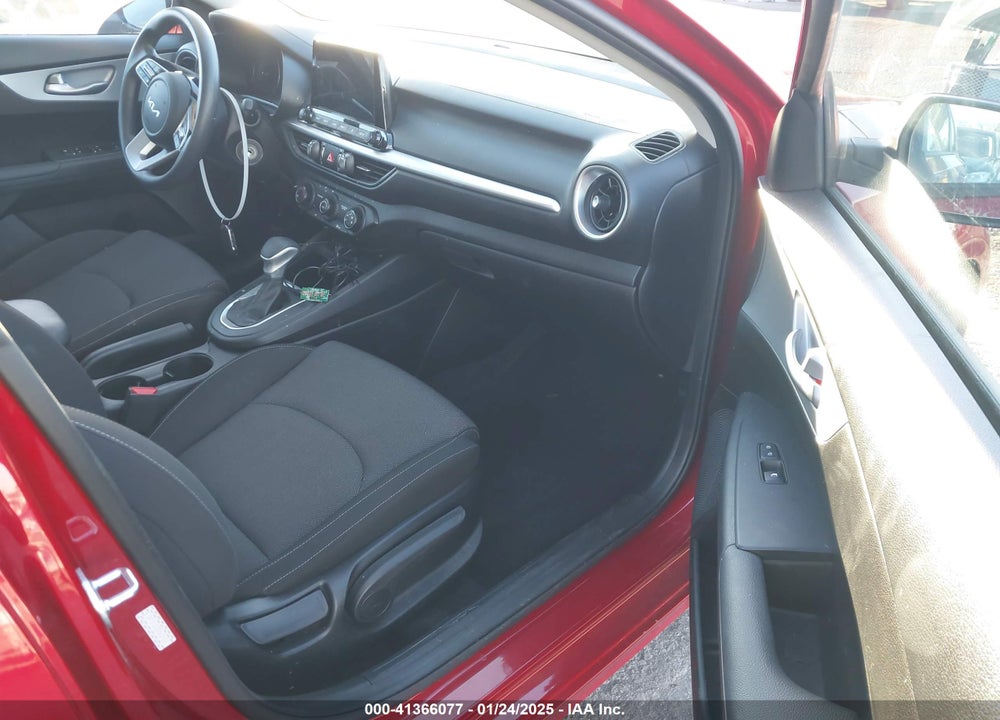 2023 KIA FORTE VIN: 3KPF24AD8PE637426