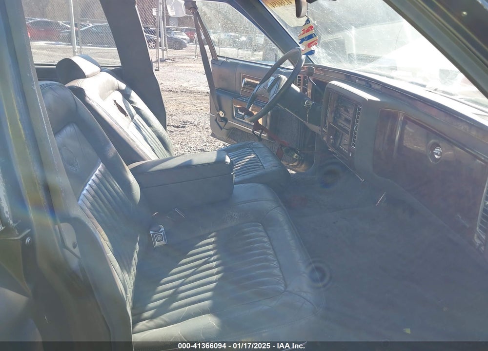 1990 CADILLAC BROUGHAM VIN: 1G6DW5471LR721368