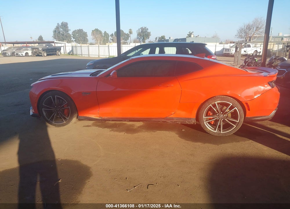 2018 CHEVROLET CAMARO VIN: 1G1FH1R7XJ0157201