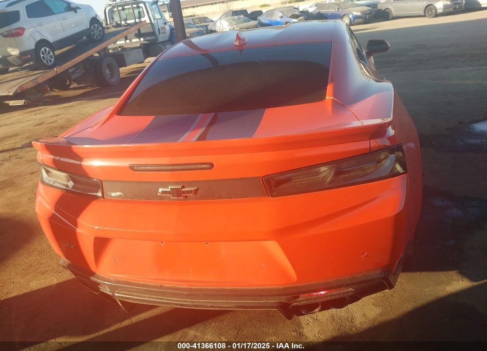 2018 CHEVROLET CAMARO VIN: 1G1FH1R7XJ0157201