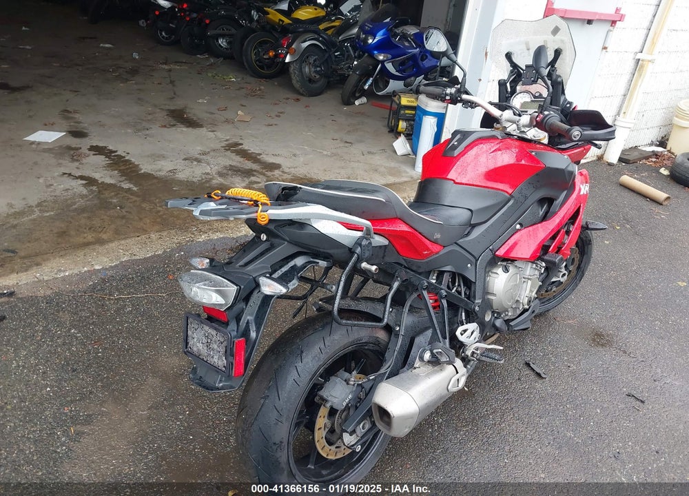 2016 BMW S 1000 XR VIN: WB10D1309GZ463151