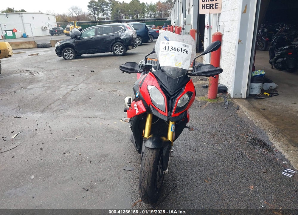 2016 BMW S 1000 XR VIN: WB10D1309GZ463151