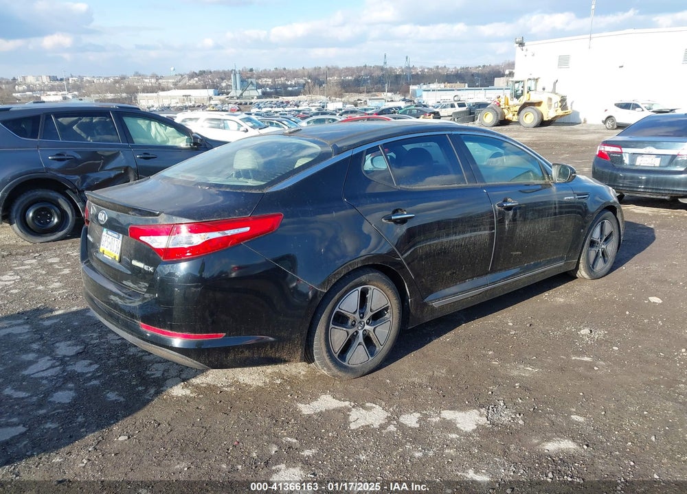 2013 KIA OPTIMA HYBRID VIN: KNAGM4AD8D5045916